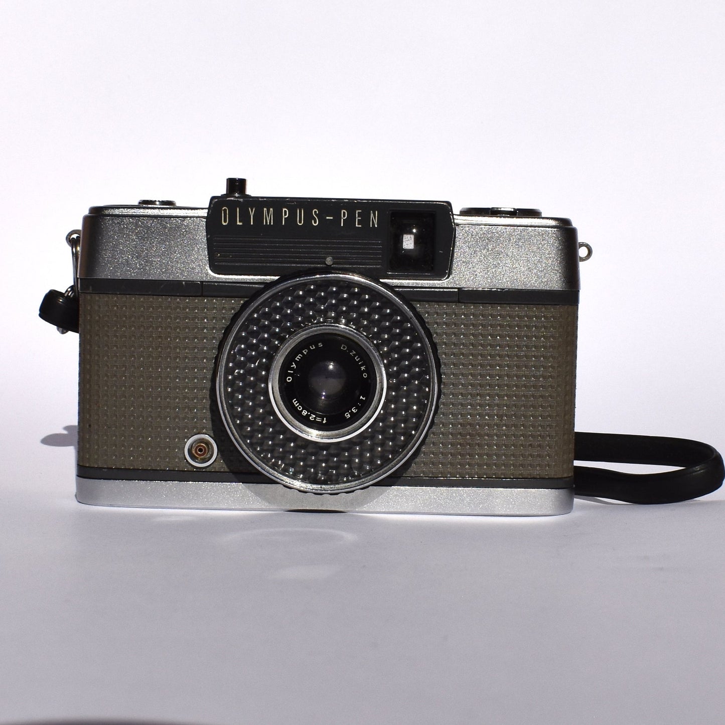 Olympus PEN EE