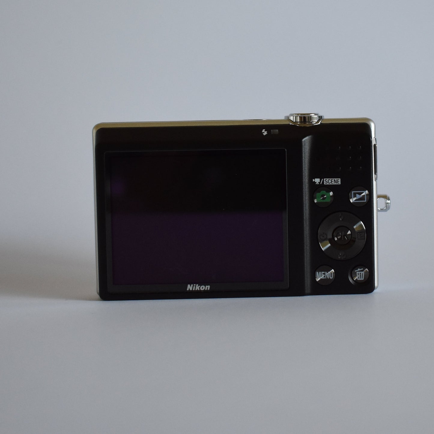 Nikon Coolpix S570