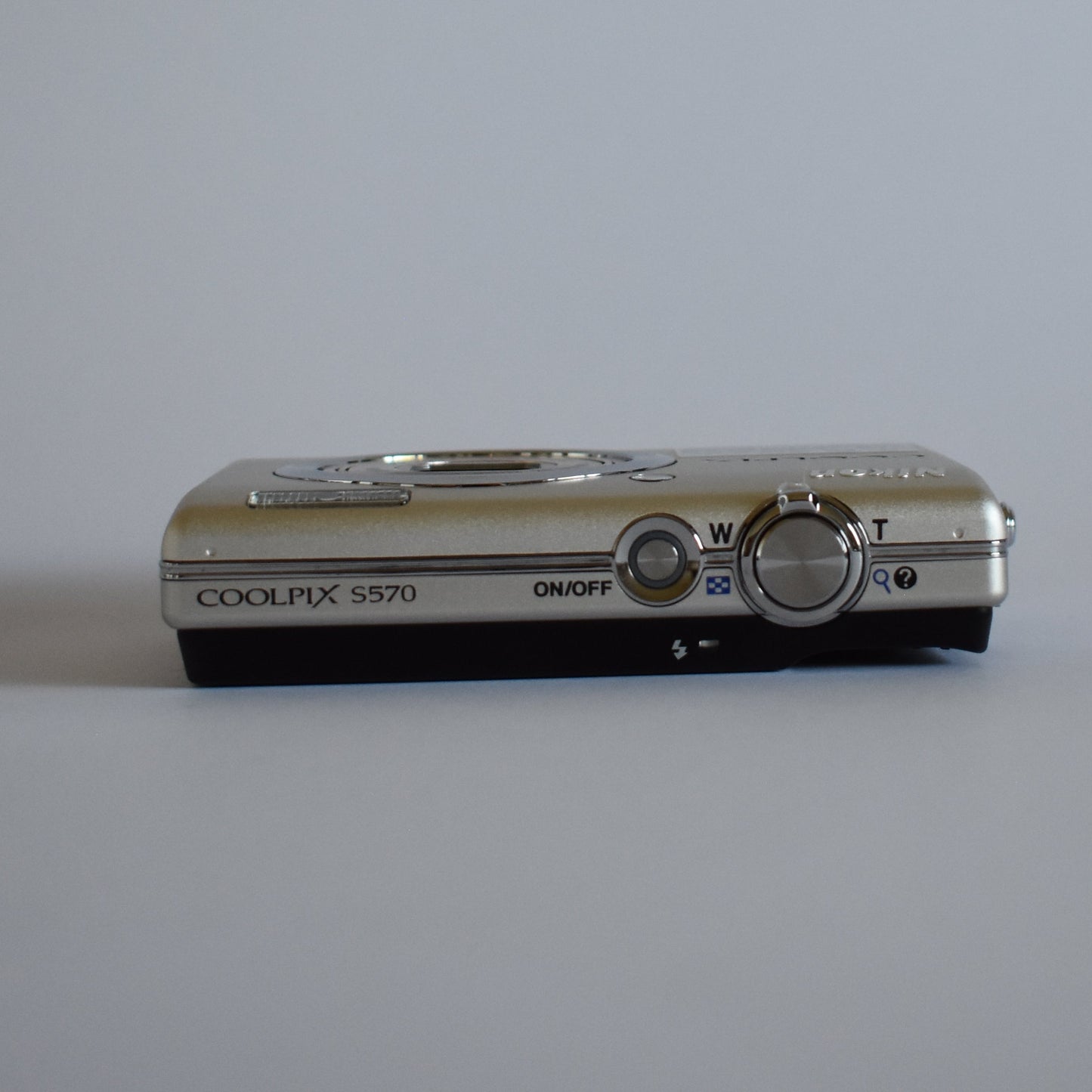 Nikon Coolpix S570